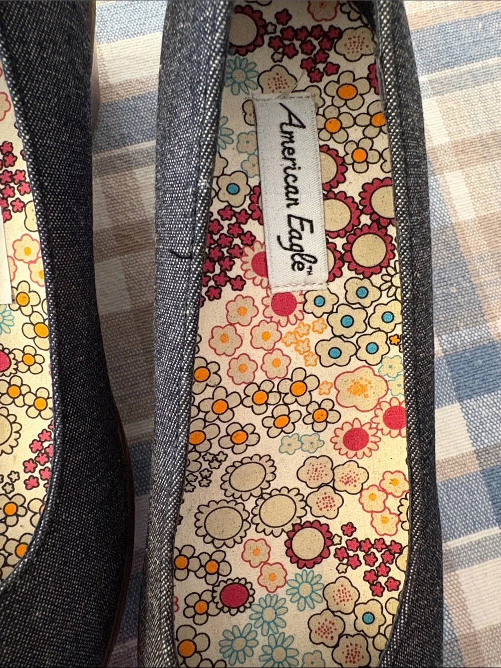 NWT American Eagle Dark Denim Wedges Floral-Insole size 5.5